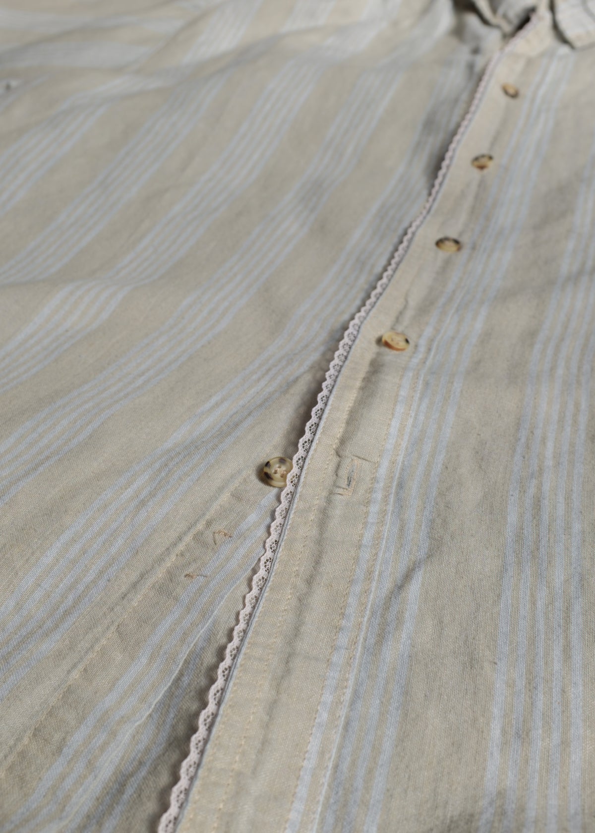 Overdyed Blue/Grey SS BU Trim up center