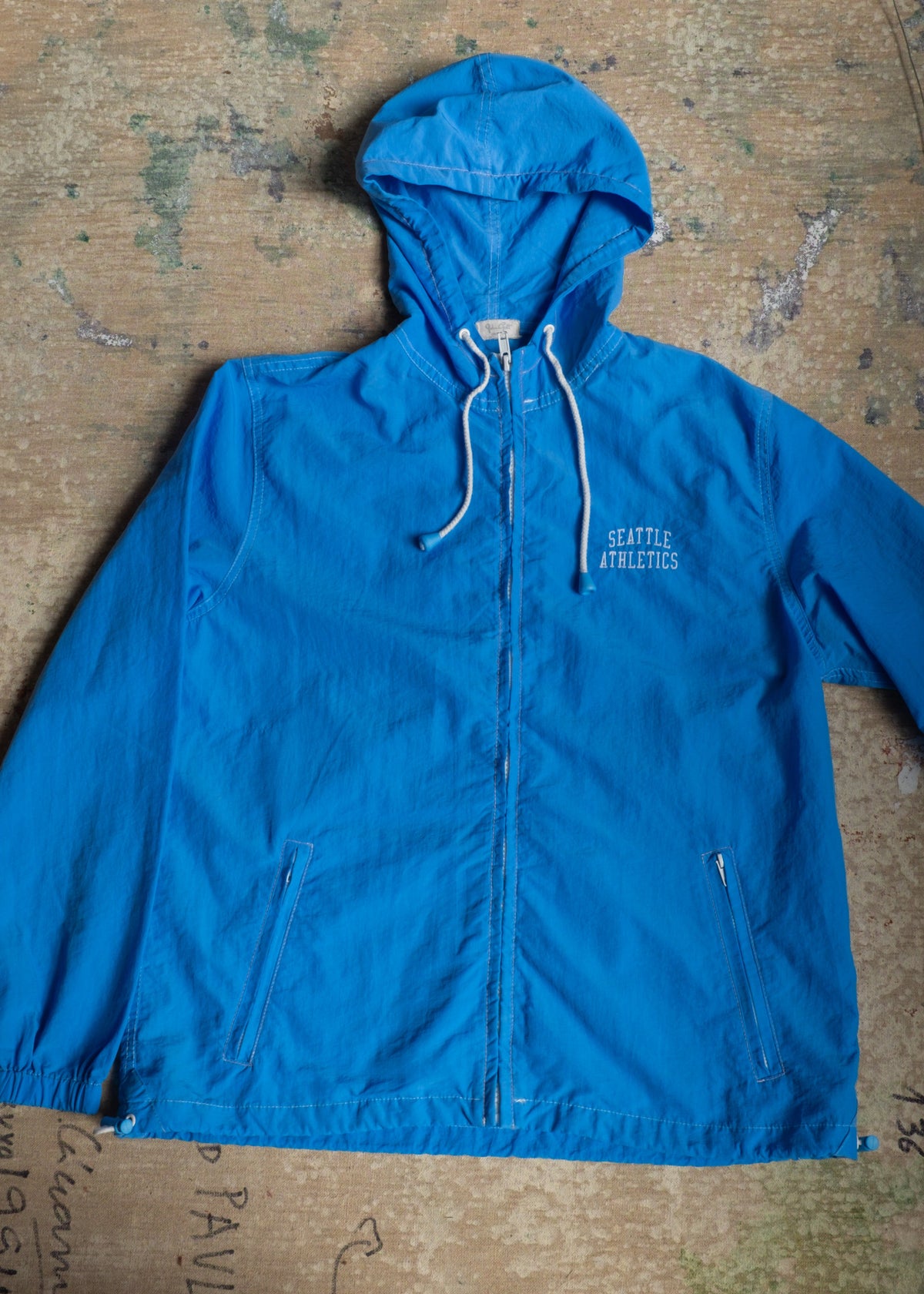 Blue Hoodie Winerbreak w top stitch detail