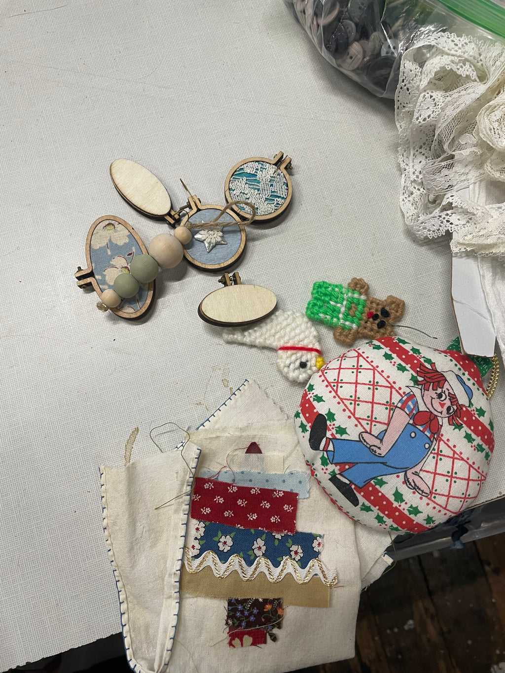 HOLIDAY SMALLS - STORAGE