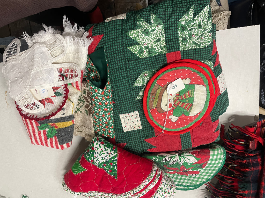 HOLIDAY SMALLS - STORAGE