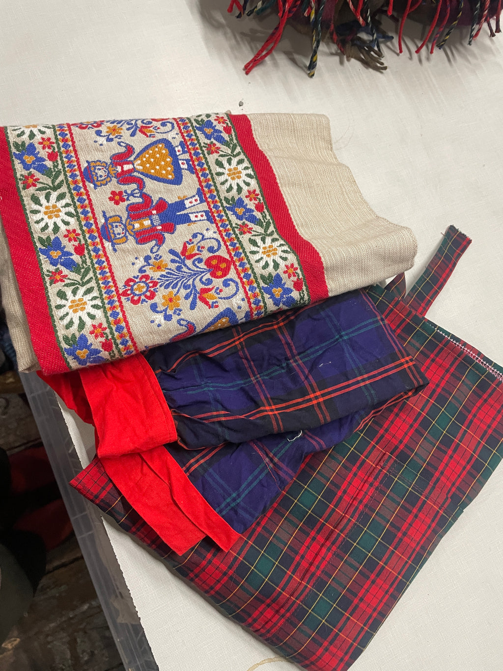 HOLIDAY SMALLS - STORAGE
