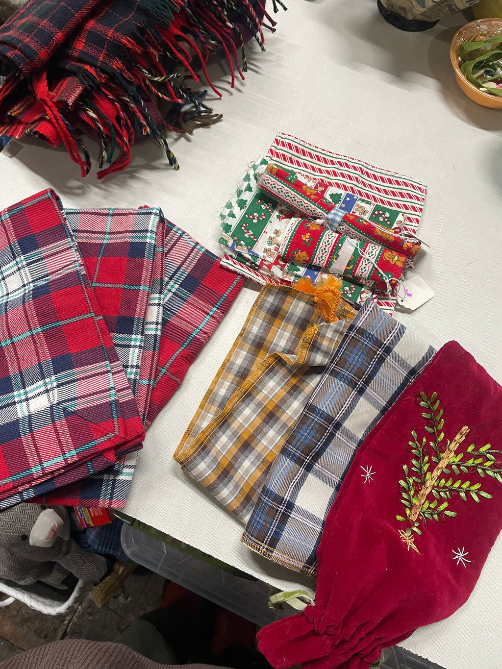 HOLIDAY SMALLS - STORAGE